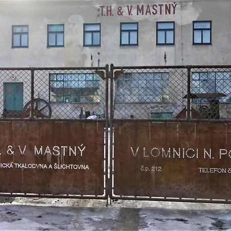 Διαμέρισμα Loft V Tovarne Mastnych