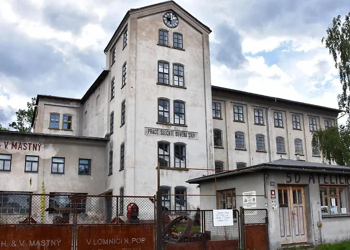 Loft V Tovarne Mastnych Semily