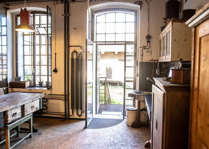 Loft V Tovarne Mastnych Διαμέρισμα Semily